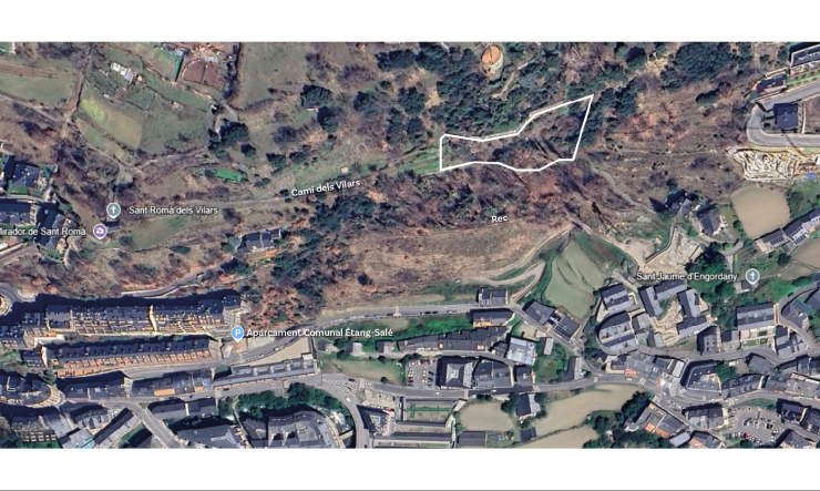 El terreny Horts i Terres Ensigents, situat al camí dels Vilars.